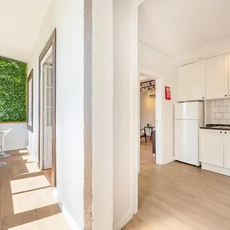 Lägenhet Guestready - Lemon House With Private Garden