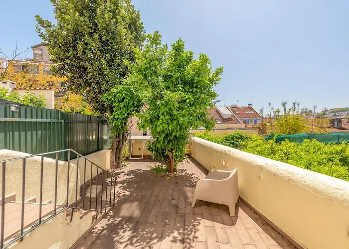 Daire Guestready - Lemon House With Private Garden *